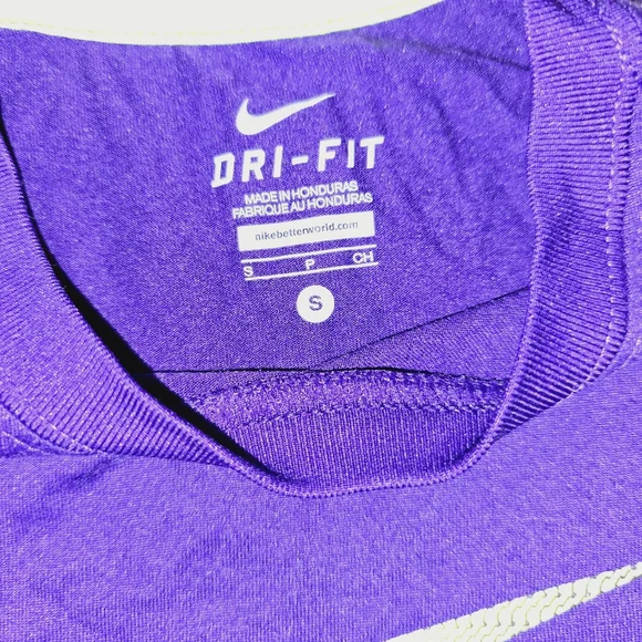 Nike dri fit tshirt - Picture 3 of 3